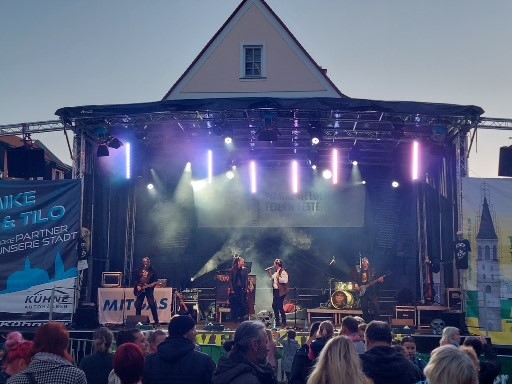 Trailer Bühne 10m x 8m Stadtfest Bad Düben